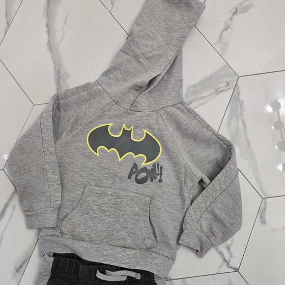 Batman Boy's Jogging Suit Set Size 4T - Picture 2 of 6